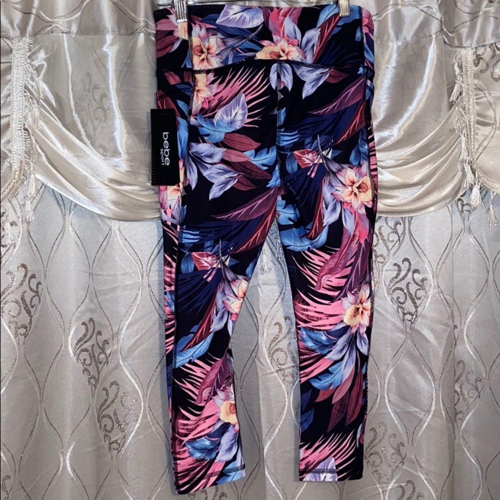 🌸NWT bebe sport hot pink tropical pocket Capri - Picture 5 of 8